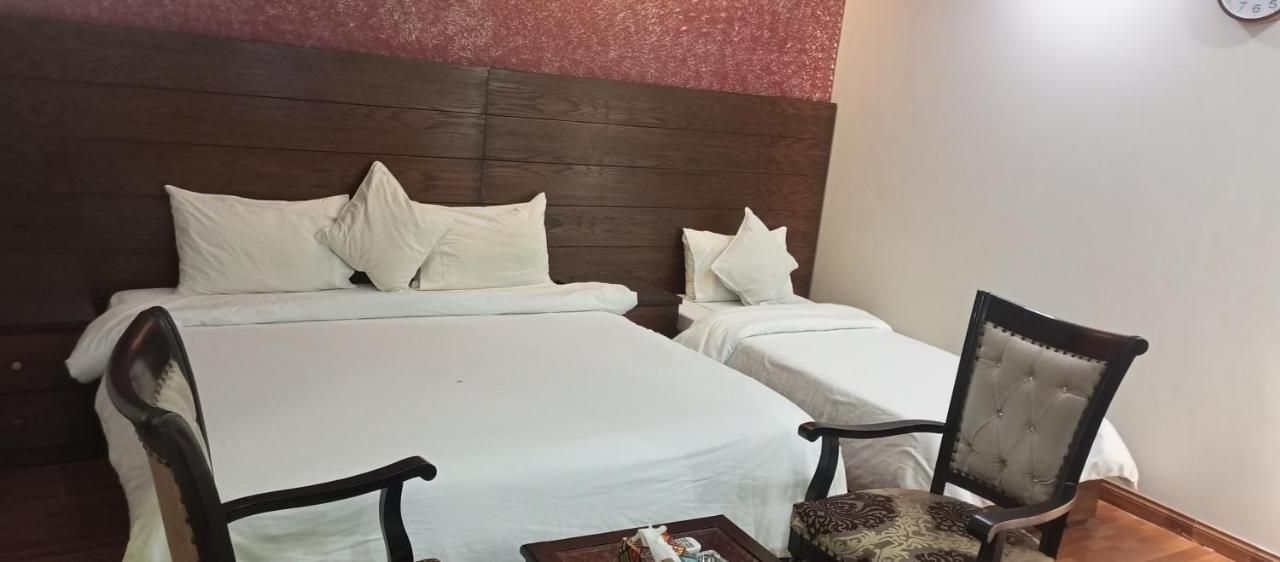 Hira Guest House Karachi Exterior foto