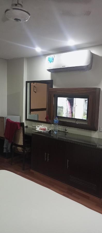 Hira Guest House Karachi Exterior foto